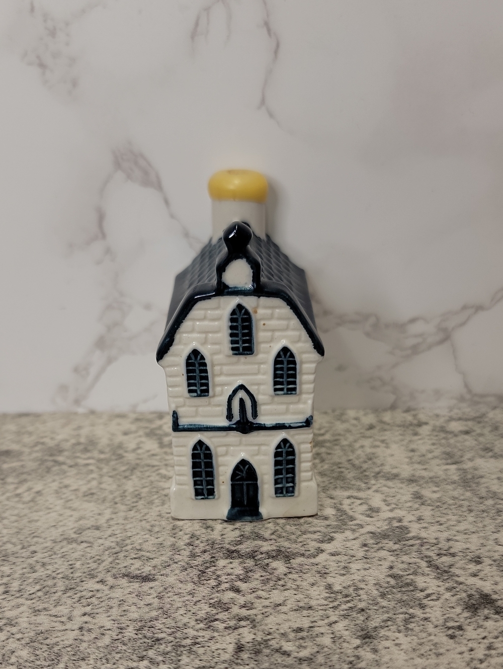Vintage KLM Blue Delft House #7 by BOLS